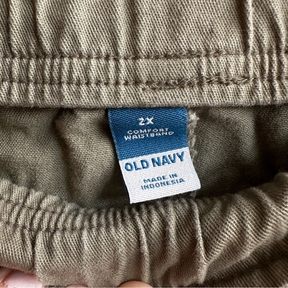 Old Navy High Waisted Utility Pant - Picture 3 of 4